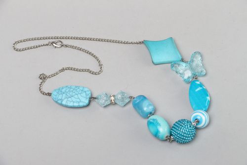 Handmade zartes langes türkisblaues Collier aus Perlen mit Glasperlen für Frauen - MADEheart.com