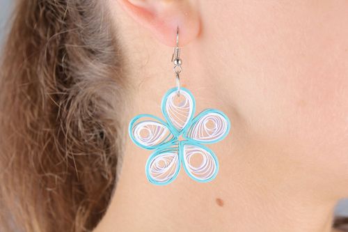 Brincos-flores de papel artesanais em técnica quilling  - MADEheart.com