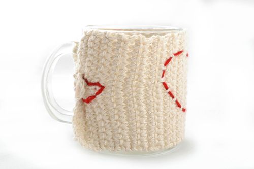 Cup with crochet cozy - MADEheart.com