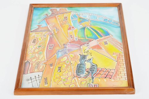 Cuadro en tela pintado sobre seda en técnica de batik frío Gatos en techo - MADEheart.com