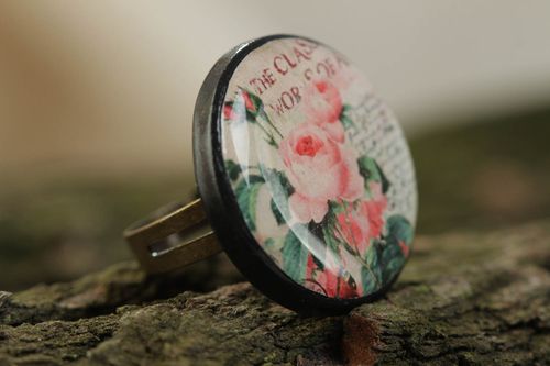 Handmade ring made of glass glaze in vintage style round  accessory with flower - MADEheart.com