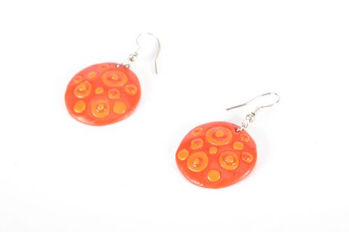 Orange earrings made of polymer clay - MADEheart.com
