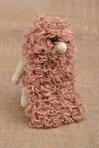 Juguete de peluche artesanal duende de hilos para casa y para niños - MADEheart.com