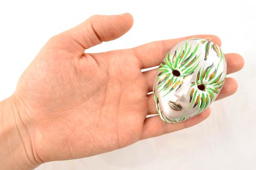 Maschera in argilla fatta a mano elemento decorativo dautore originale - MADEheart.com
