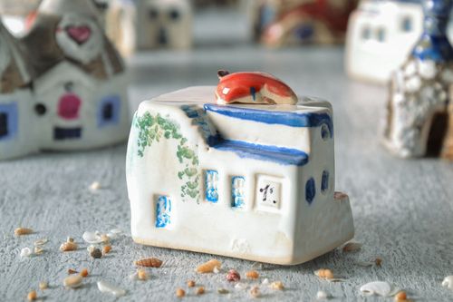 Estatueta de argila feita à mão Casinha grega - MADEheart.com