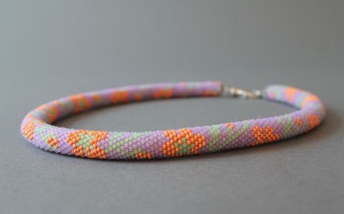Plaited necklace made from beads with filler - MADEheart.com