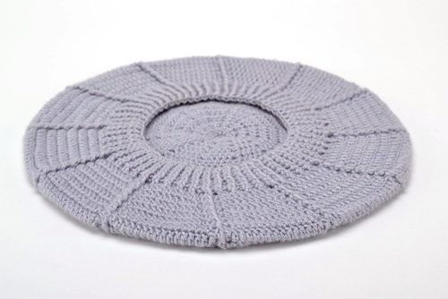 Gray knitted beret - MADEheart.com