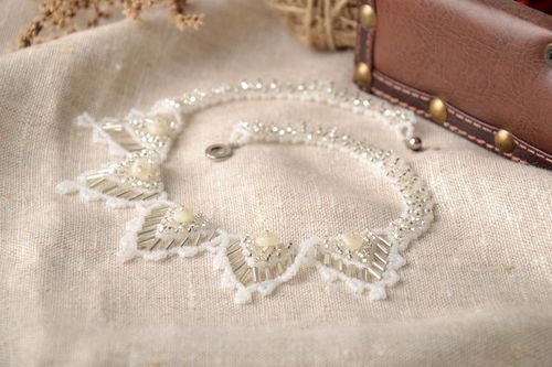 Beaded necklace - MADEheart.com