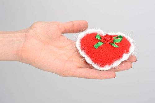 Magnete fatto a mano calamita sul frigorifero idee regalo cuore a maglia - MADEheart.com
