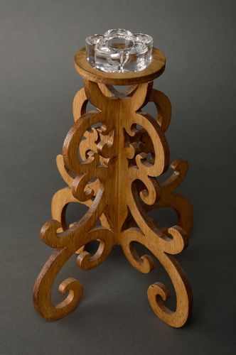 Carved wooden holder for one tablet candle - MADEheart.com