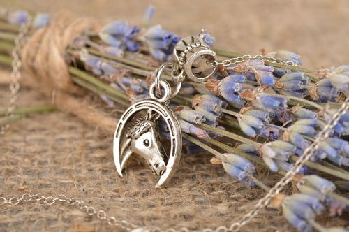 Colgante de metal hecho a mano bisutería de moda regalo original para mujer - MADEheart.com