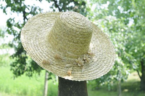 Шляпа женская с плетеными цветами - MADEheart.com