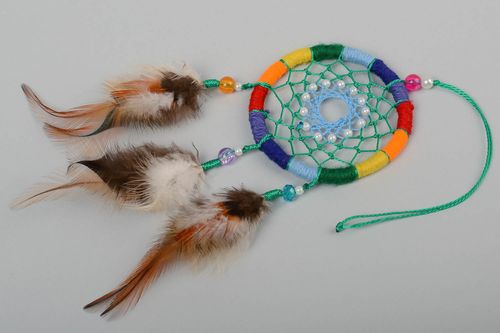 Capteur de rêve fait main Attrape-cauchemar multicolore avec plumes Déco maison - MADEheart.com