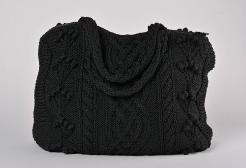 Handgemachte stilvolle originelle gestrickte Damentasche in Schwarz Geschenk - MADEheart.com