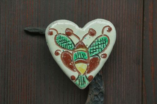 Imã de cerâmica artesanal pintado com tintas naturais  - MADEheart.com