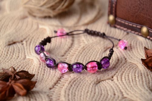Friendship bracelet with glass beads - MADEheart.com
