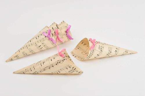 Accesorios para boda artesanales bolsitas para pétalos de rosas regalo original - MADEheart.com