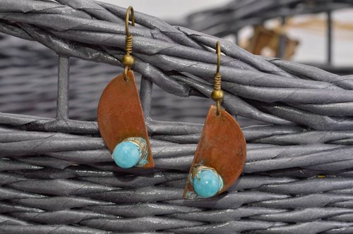 Boucles doreilles pendantes Bijou fait main cuivre néphrite Accessoire femme - MADEheart.com