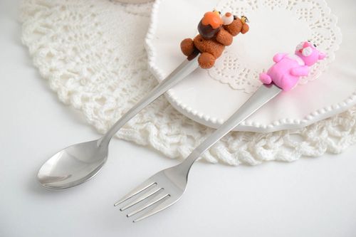 Set di posate decorato a mano cucchiaino e forchetta di argilla polimerica - MADEheart.com