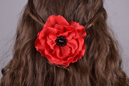 Grampo para cabelo broche feito na forma de uma flor Papoula vermelha - MADEheart.com