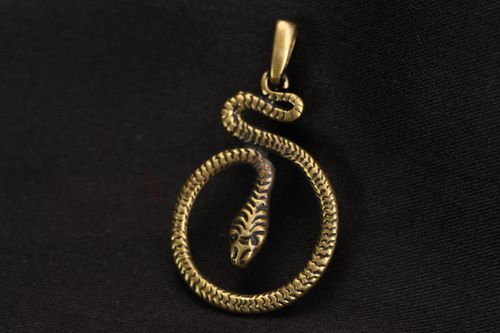 Pendentif serpent en bronze fait main - MADEheart.com