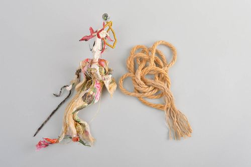 Handmade niedliche Designer Puppe Stoff Spielzeug schöne Puppe für Wand Deko  - MADEheart.com