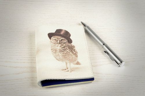 Porte-passeport cuir fait main Étui à passeport blanc avec hibou Cadeau original - MADEheart.com