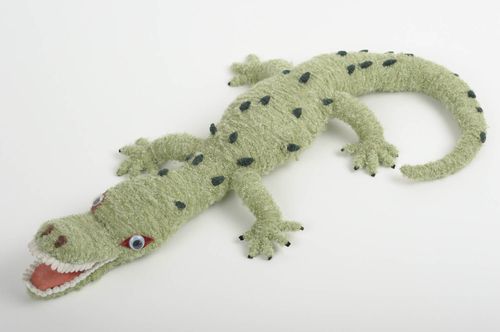 Детская игрушка ручной работы мягкая игрушка в виде крокодила подарок ребенку - MADEheart.com