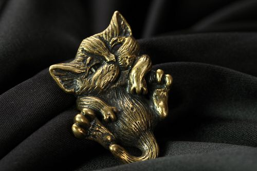 Pingente de bronze feito à mão Dorminhoca  - MADEheart.com