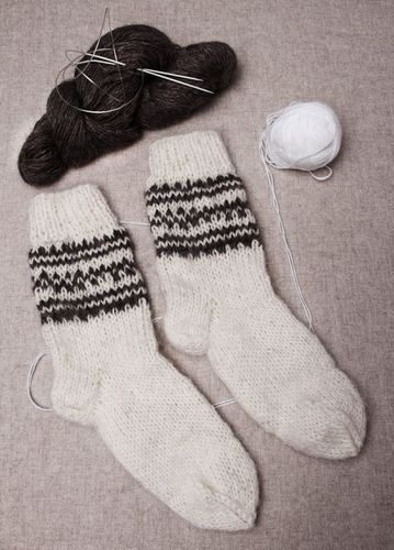 Белые шерстяные носки - MADEheart.com