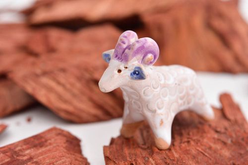 Figurine animal Statuette miniature fait main brebis argile peinte Déco maison - MADEheart.com