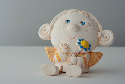 Kleine Figurine aus Keramik Engel  - MADEheart.com