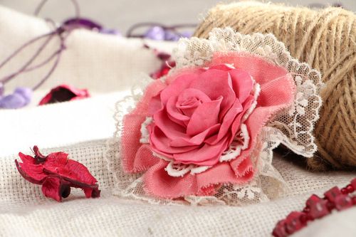 Brooch-barrette in the shape of a flower - MADEheart.com