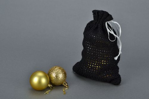 Black gift bag - MADEheart.com