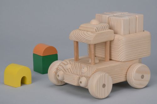 Car truck with cubes - MADEheart.com