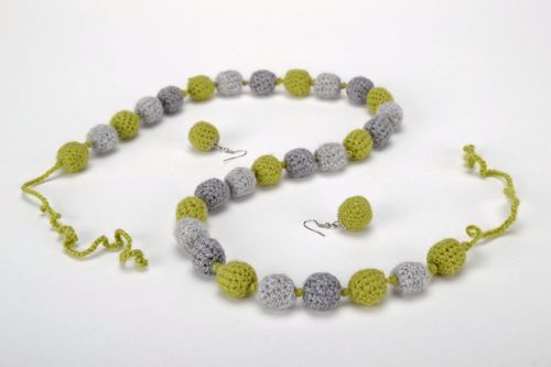 Jewelry set: beads & earrings - MADEheart.com