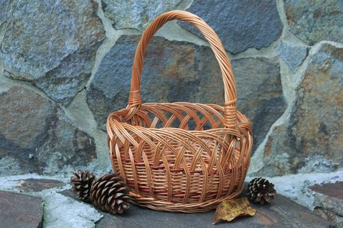 Easter woven basket - MADEheart.com