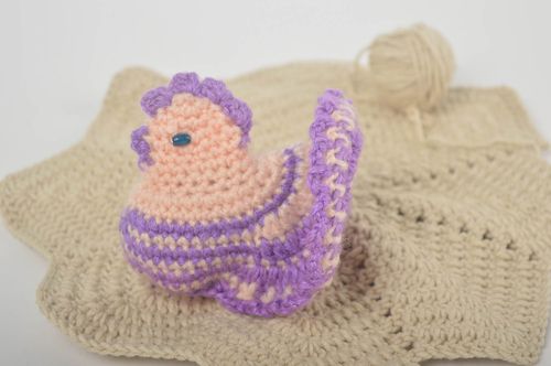 Peluche poule Jouet fait main tricoté en fils acryliques déco Cadeau original - MADEheart.com