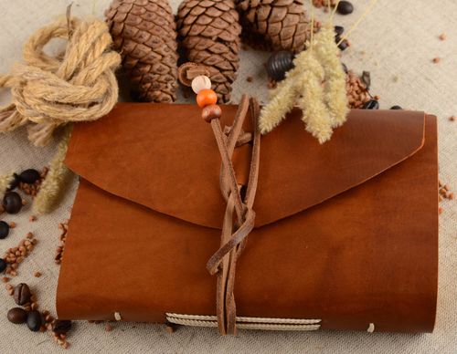 Libreta de notas artesanal de cuero cuaderno personalizado regalo original - MADEheart.com