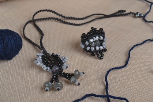 Ensemble de Bijoux macramé fait main Collier et bague noirs Cadeau femme - MADEheart.com