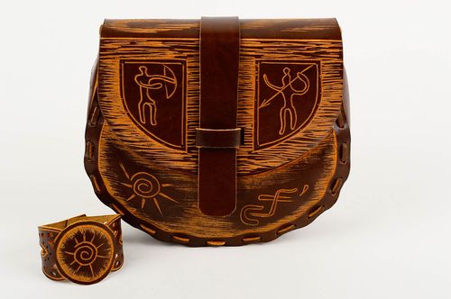 Sac bandoulière fait main Sac en cuir marron Accessoire femme ethnique - MADEheart.com