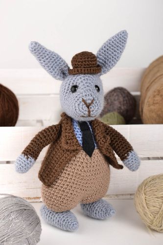 Juguete artesanal con forma de conejo regalo original peluche para niños - MADEheart.com