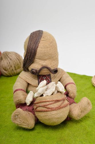 Figurine bonhomme fait main Grande statuette Déco maison souvenir poupée - MADEheart.com