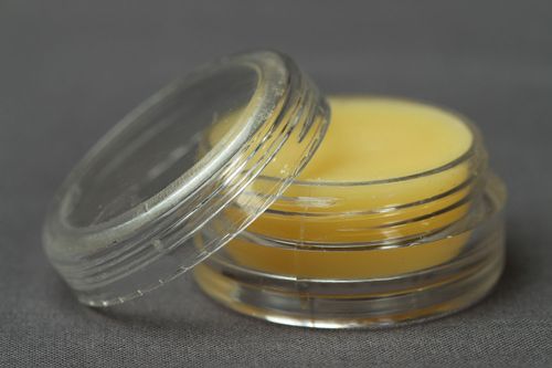 Solid perfume with citrus notes - MADEheart.com