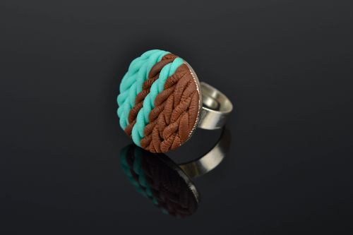 Plastic ring with elements stylized on knitting - MADEheart.com