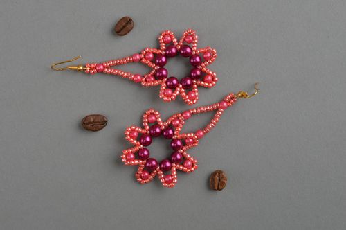 Beautiful handmade beaded earrings unusual jewelry designs bead weaving ideas - MADEheart.com