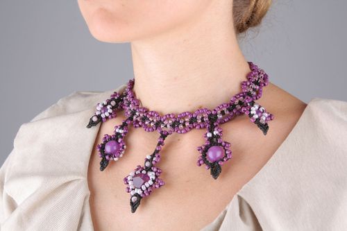 Violettes geflochtenes Collier - MADEheart.com