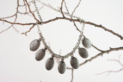 Colar de metal feito à mão acessório de mulher artesanal Bizantina - MADEheart.com