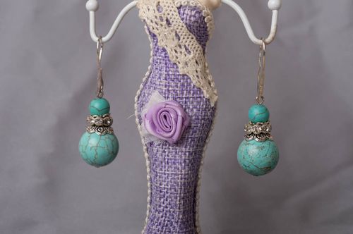 Pendientes de turquesa y latón hermosos hechos a mano bisutería de noche - MADEheart.com