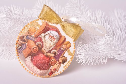 Jouet à suspendre fait main Déco du sapin boule Père Noël  Décoration de Noël - MADEheart.com